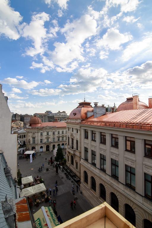 Pura Vida Sky Bar & Hostel Bucarest Exterior foto