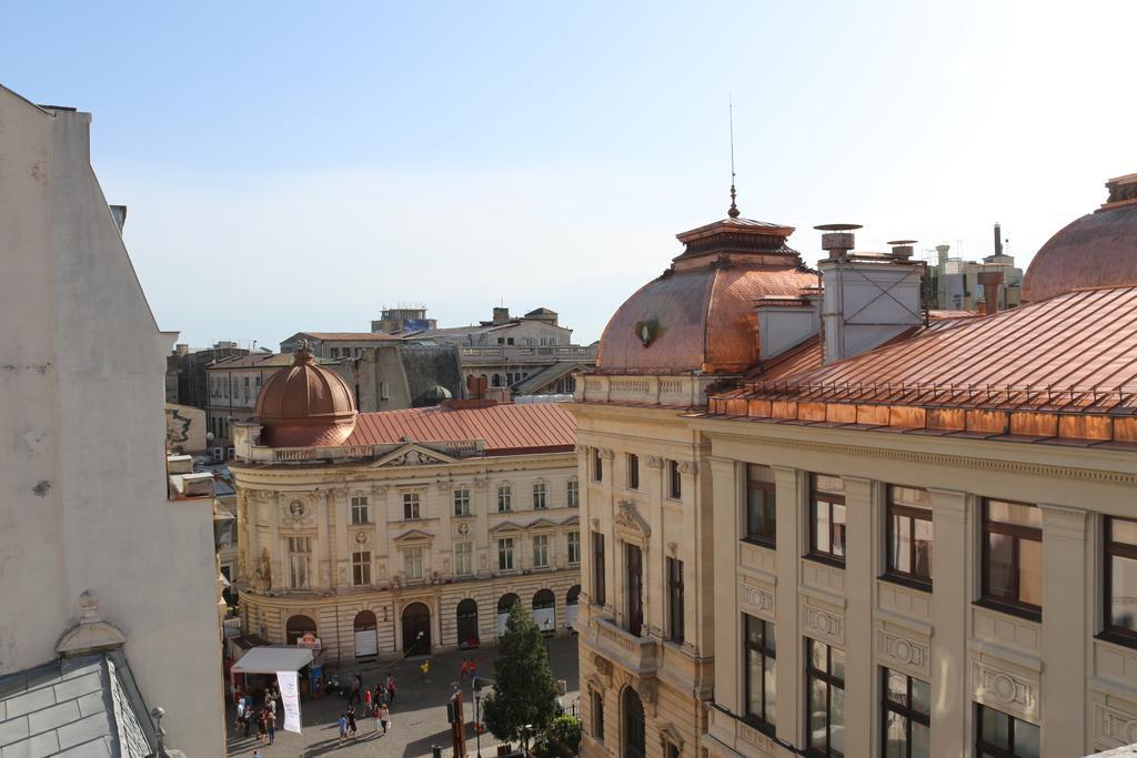 Pura Vida Sky Bar & Hostel Bucarest Exterior foto
